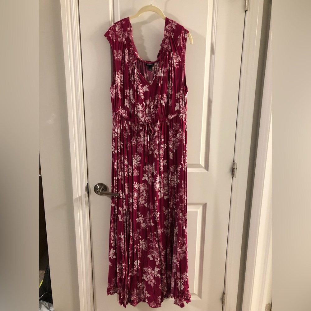 Torrid Berry Floral Challis Slit Maxi Dress size 1 - Picture 4 of 4